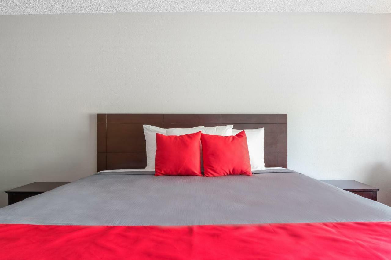 Bayside Inn Pinellas Park - Clearwater ภายนอก รูปภาพ